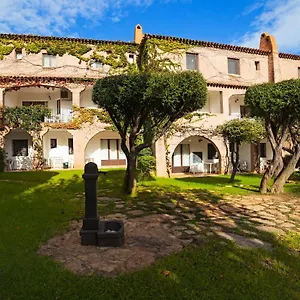 Aparthotel La Rosa