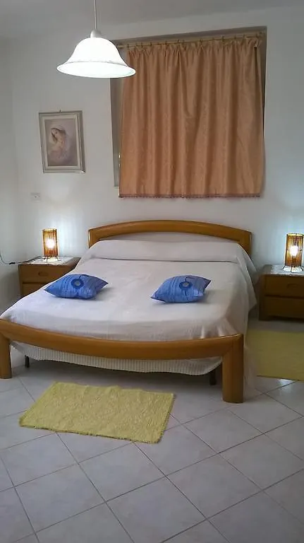Sa Domu Sarda Bed & Breakfast Piscinas