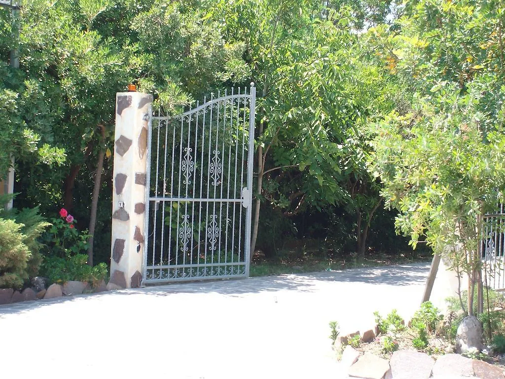 ***  Sa Domu Sarda Bed & Breakfast Piscinas Италия