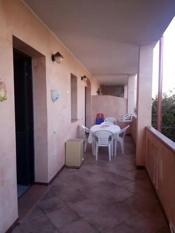 Sa Domu Sarda Bed & Breakfast Piscinas